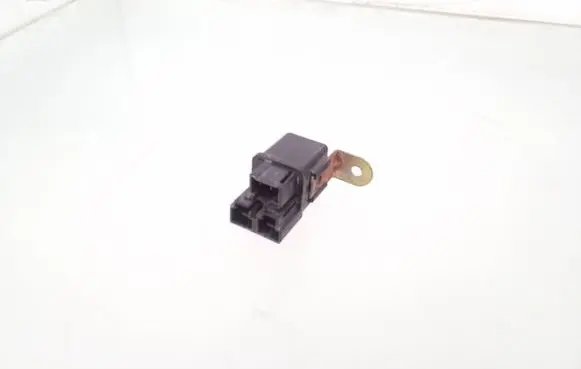 Mazda Premacy Other relay 1738100a