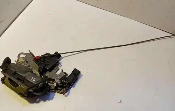 Chrysler Grand Voyager IV Rear door lock