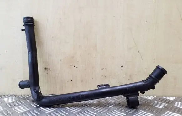 Volkswagen Golf Plus Engine coolant pipe/hose 03L121065AJ