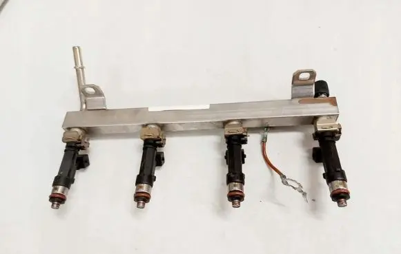 Opel Ampera Fuel main line pipe
