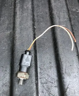Audi A6 S6 C6 4F Oil pressure sensor 1J0973702 12850