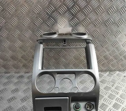 Isuzu D-Max Radio/GPS head unit trim 8974091720
