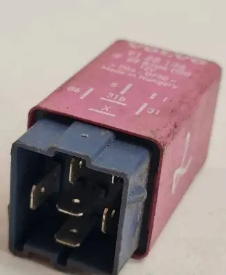 Volvo S70 V70 V70 XC Other relay 9128136 898704000