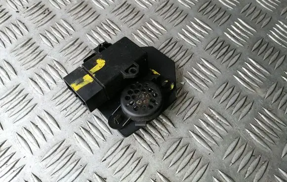 Volkswagen Touareg II Seat heating relay 3AA959772 7P6959191
