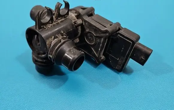 Mercedes-Benz Vito Viano W447 Coolant heater control valve A0005061300 IMPRK1534258