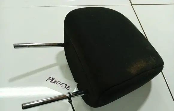 Toyota Auris 150 Front seat headrest 