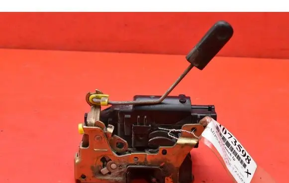 Renault Mascott Front door lock 
