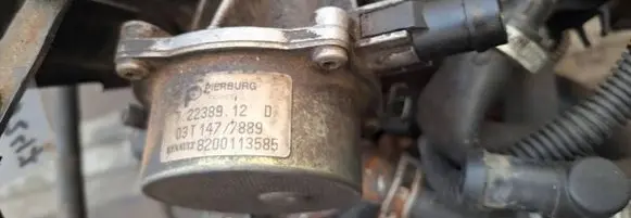 Renault Kangoo I Vacuum pump 8200113585 72238912