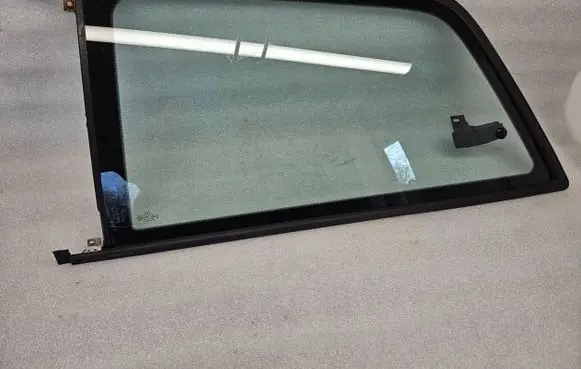 Audi A3 S3 8L Rear side window 8L3847099
