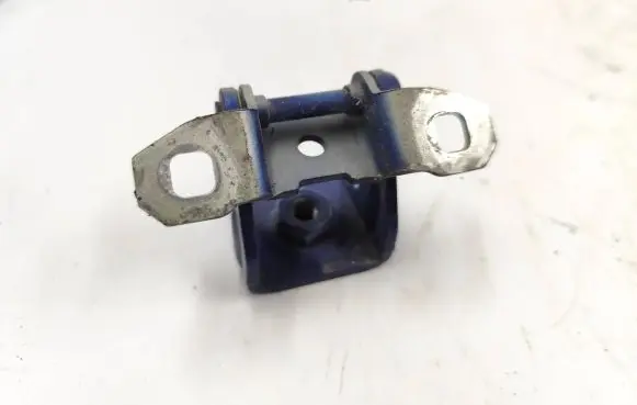 Alfa Romeo Giulietta Tailgate/trunk/boot hinge