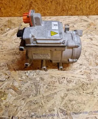 Dacia Spring Air conditioning (A/C) compressor (pump) 926006978R T223020513