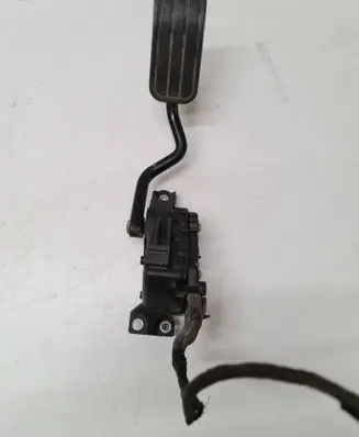 Volkswagen Transporter - Caravelle T4 Accelerator throttle pedal 7D1721603B 6PV00777011