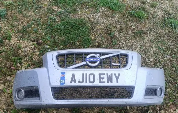 Volvo V70 Front bumper