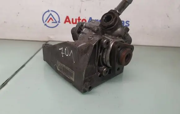 BMW 3 E90 E91 Power steering pump 6768155 32416768155