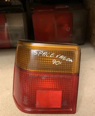 Mitsubishi Space Wagon Rear/tail lights 0437110