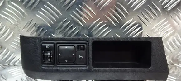 Nissan Micra Wing mirror switch 68485-AX700