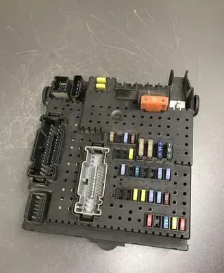 Volvo XC90 Fuse module 30728512