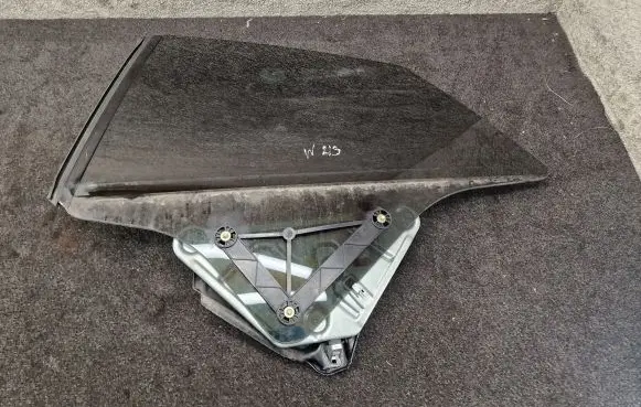 Mercedes-Benz E W238 Rear side window A2386700100
