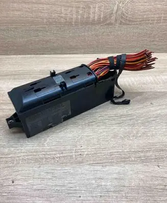 Volkswagen Jetta VI Fuse box set 5C0970006A 500970115 102576021701T