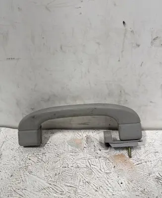 BMW 5 E39 Rear interior roof grab handle 8235578