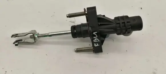 Clutch slave cylinder