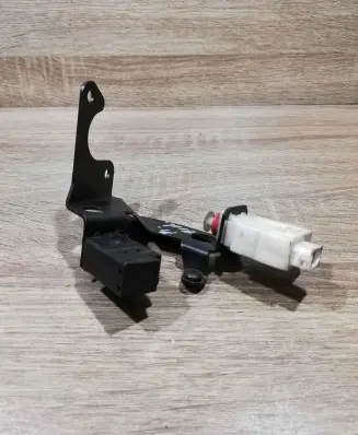BMW 5 E39 Brake pedal sensor switch 8360854