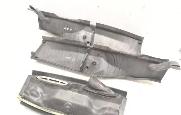 BMW 1 E81 E87 Wiper trim 6979758 6925973 6925974