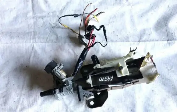 Peugeot 406 Steering wheel axle