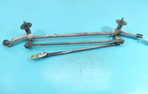 Front wiper linkage