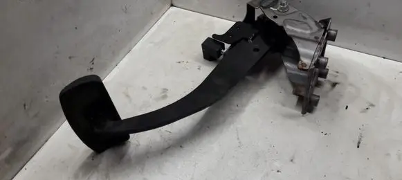 Hyundai Sonata Brake pedal CLK160