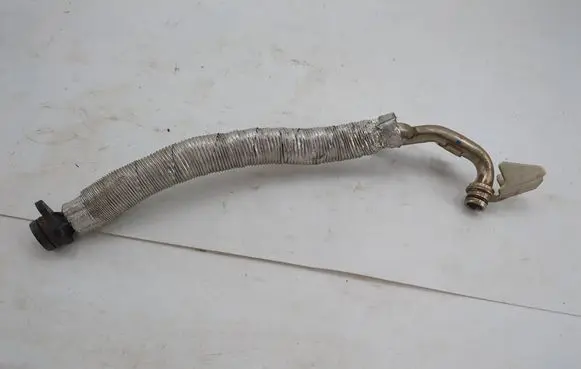 Coolant pipe/hose