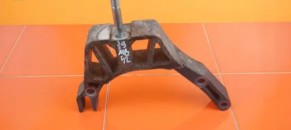Fiat 500 Gearbox mounting bracket 518119230 19MB42