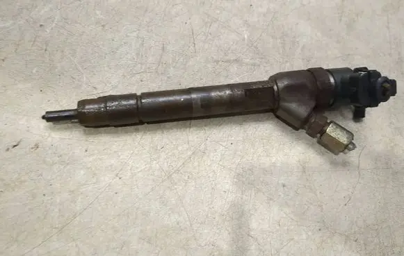 Fuel injector