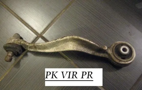 Volkswagen PASSAT B5.5 Front lower control arm/wishbone 4D0407511F