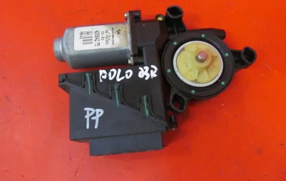 Volkswagen Polo Front door window regulator motor 6Q2959801A