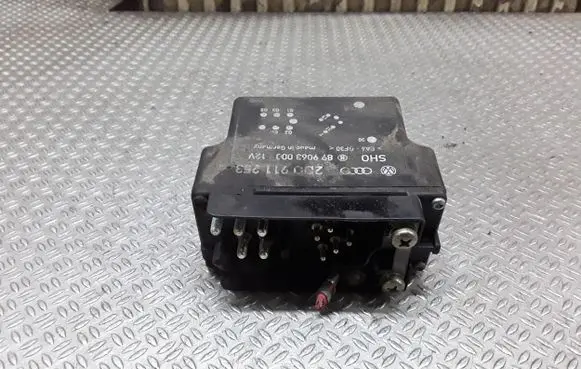 Volkswagen II LT Glow plug pre-heat relay 2D0911253
