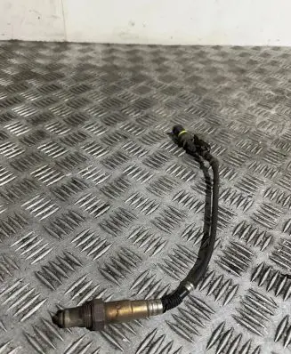 Mercedes-Benz C W204 Lambda probe sensor 0015403817