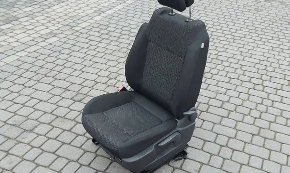 Peugeot 5008 Front driver seat 