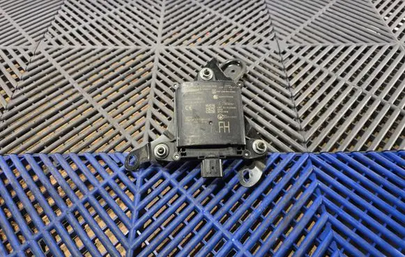 Toyota C-HR I Blind spot module 88162F4030 10R047527 H20046