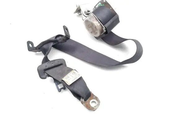 Nissan Navara D40 Middle seatbelt (rear) 7G5120
