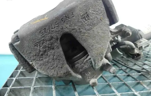 Opel Zafira B Front brake caliper IMPRK1337804