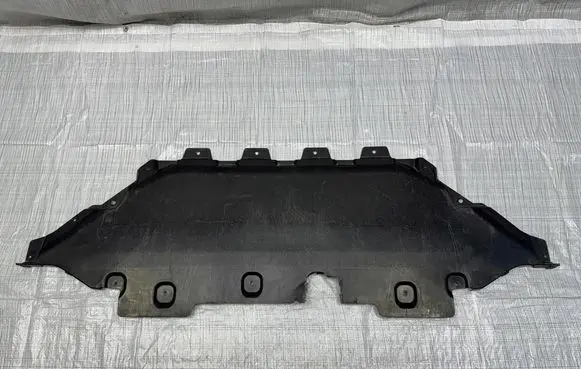 Maserati GranTurismo Engine splash shield/under tray 670158807