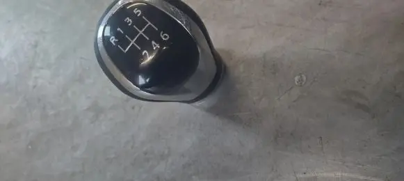 Nissan Qashqai Gear shift switch/knob 