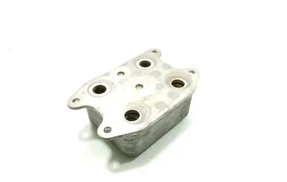 Seat Leon (5F) Engine oil radiator 04E117021K