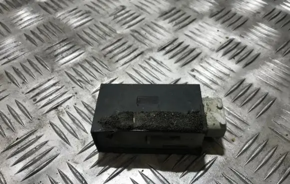 BMW 5 E39 Central locking motor 8352165 40620751