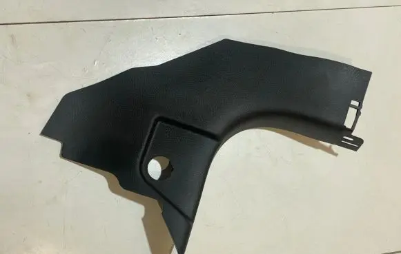 Ford Mustang VI Front sill trim cover GR3B6302349ACW
