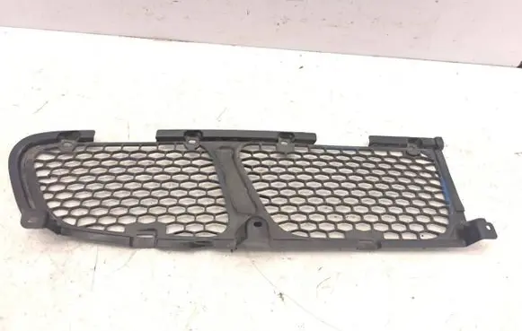 Hyundai H-1, Starex, Satellite Front bumper lower grill 8652204A000