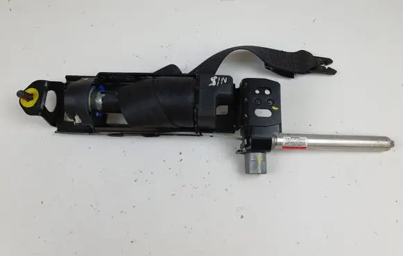 Volvo V50 Front seatbelt 30615569