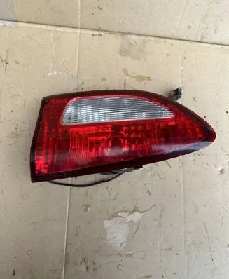 Subaru B9 Tribeca Tailgate rear/tail lights