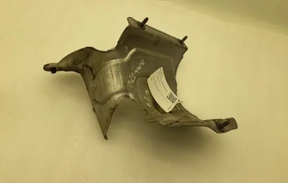 BMW 1 F20 F21 Heat shield in engine bay 760664803 7606648